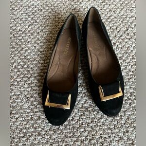 AEROSOLES Black Suede Loafers size 8.5 Wide.